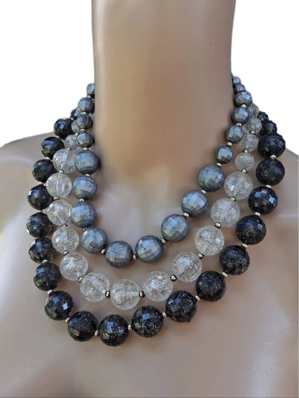 Vintage 1950s/60s Triple Strand Necklace - Grey, Crackle & Stardust Beads - Picture 2 of 6